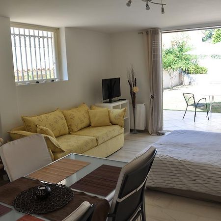 Cosy Studio With Garden / Individual Apartment Athens Ngoại thất bức ảnh